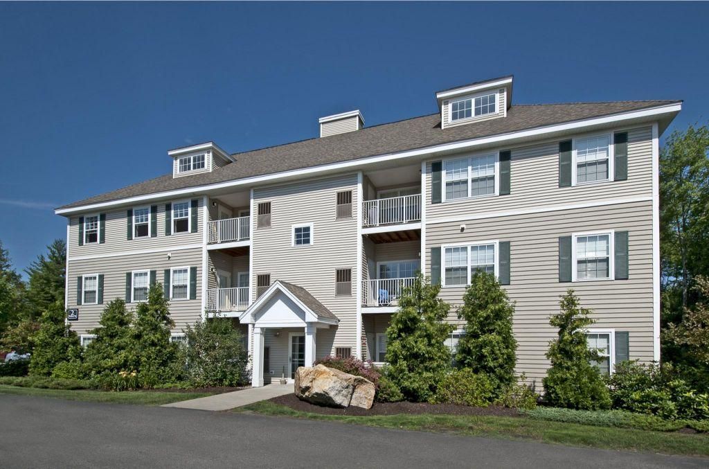 1 Waterford Way, Manchester, NH 03102