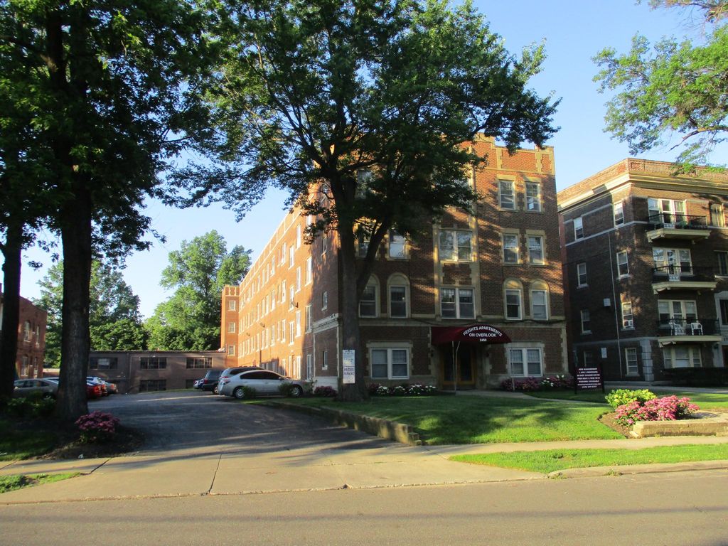 2450 Overlook Rd, Cleveland, OH 44106