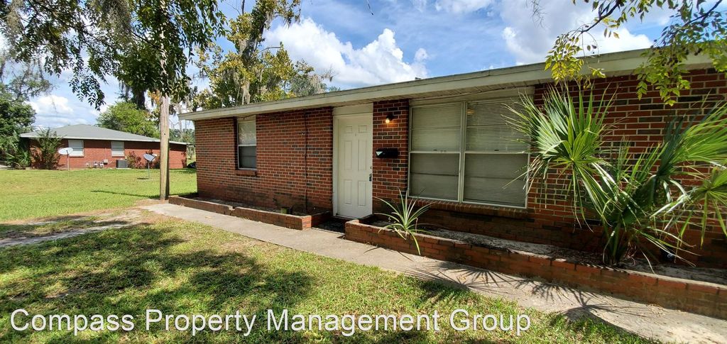 257 SE Colburn Ave #101, Lake City, FL 32025