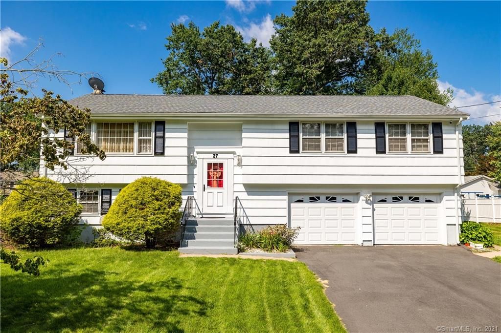 27 Baypath Dr, East Hartford, CT 06108
