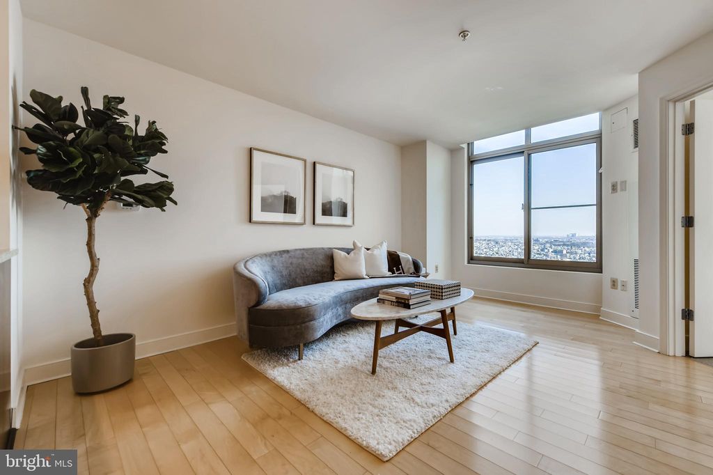 675 President St #2608, Baltimore, MD 21202