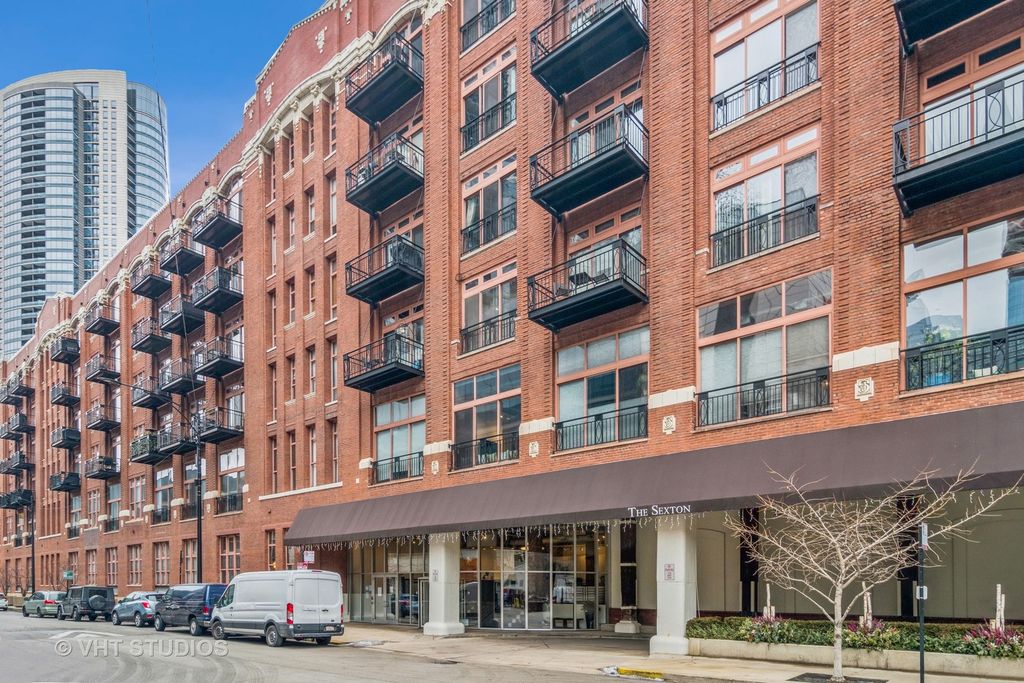 360 W Illinois St #401, Chicago, IL 60654