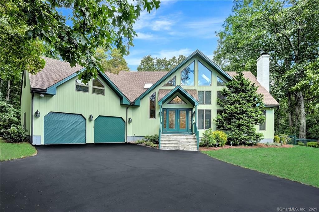 9 Partridge Ln, Guilford, CT 06437