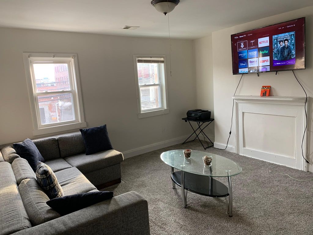 88 Daggett St #2, New Haven, CT 06519