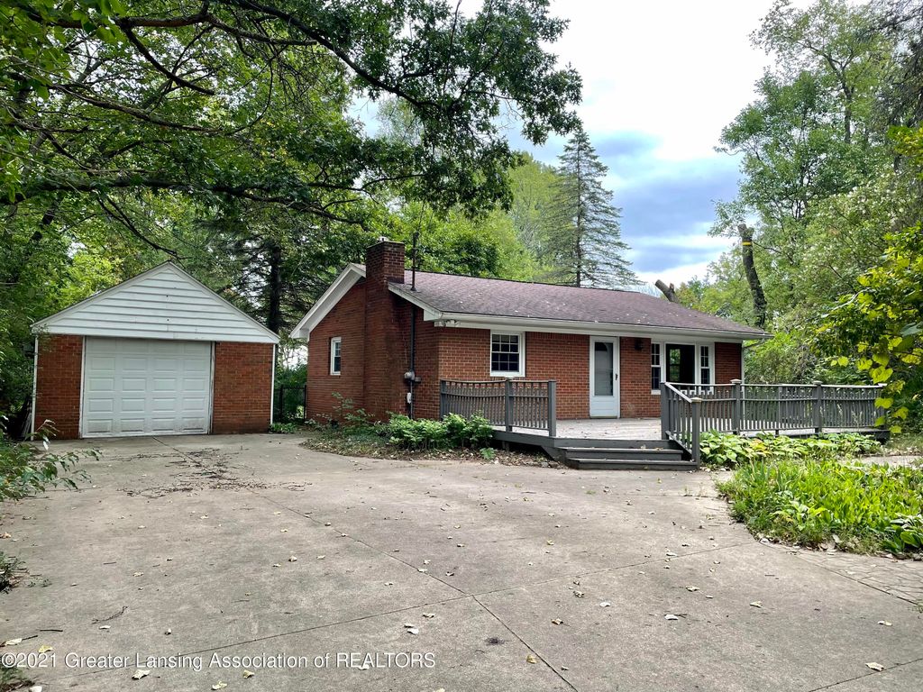 15547 Webster Rd, bath, MI 48808