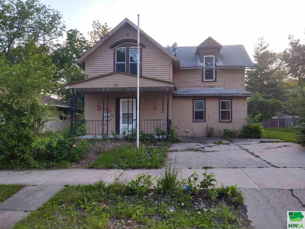 215 N Roosevelt Ave, Cherokee, IA 51012 Trulia