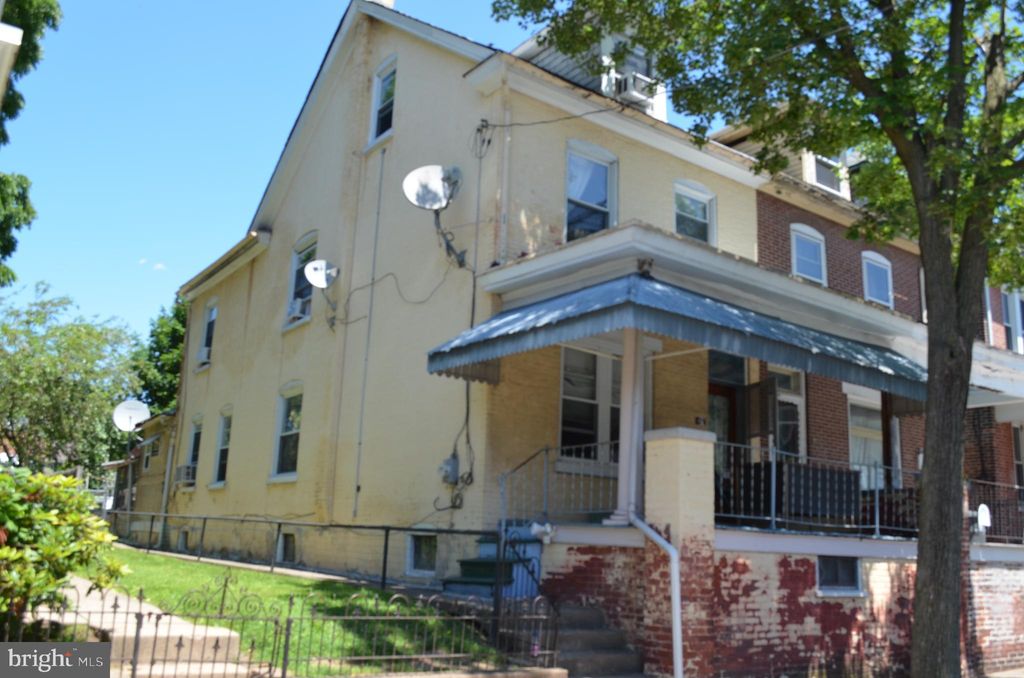 25 W 3rd St, Pottstown, PA 19464
