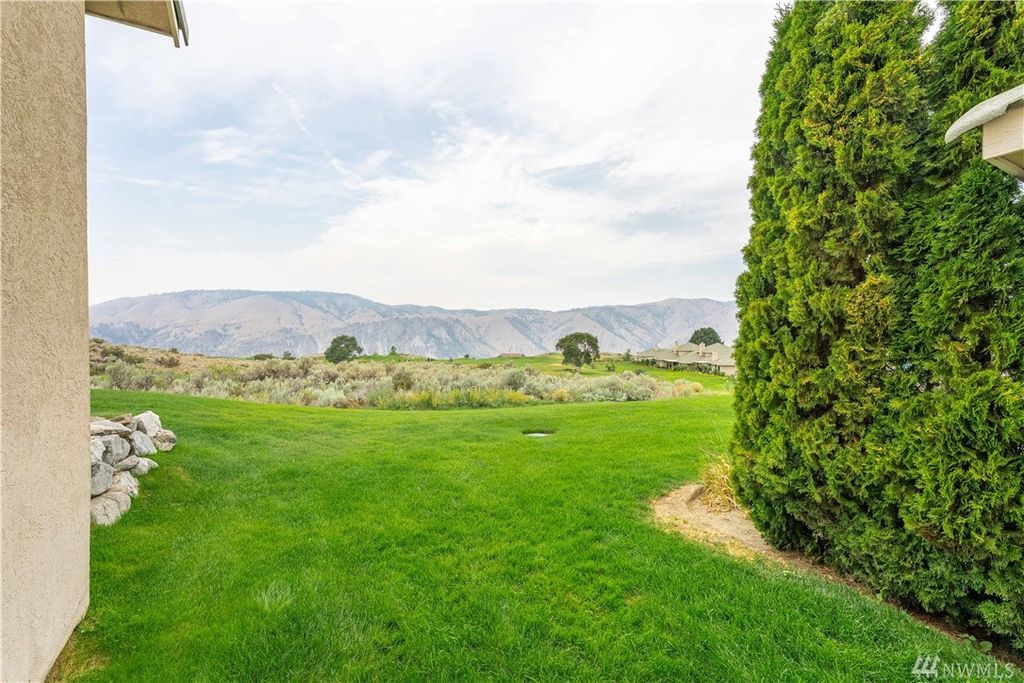 606 Desert Canyon Pkwy, Orondo, WA 98843