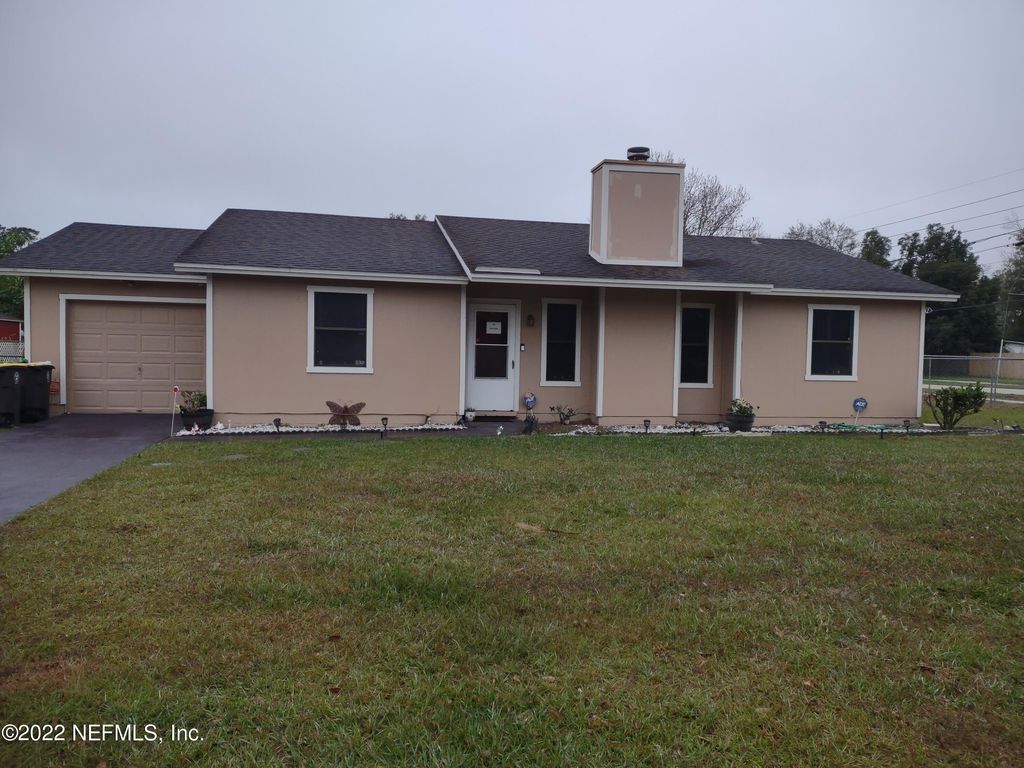 7986 SHIRCLIFF DR, Jacksonville, FL 32210