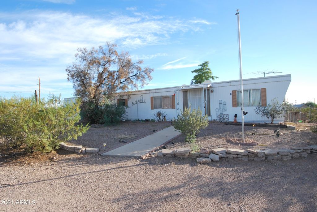 250 S Vista Rd, Apache Junction, AZ 85119