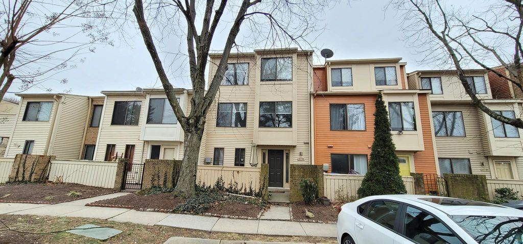 18704 Nathans Pl, Montgomery Village, MD 20886