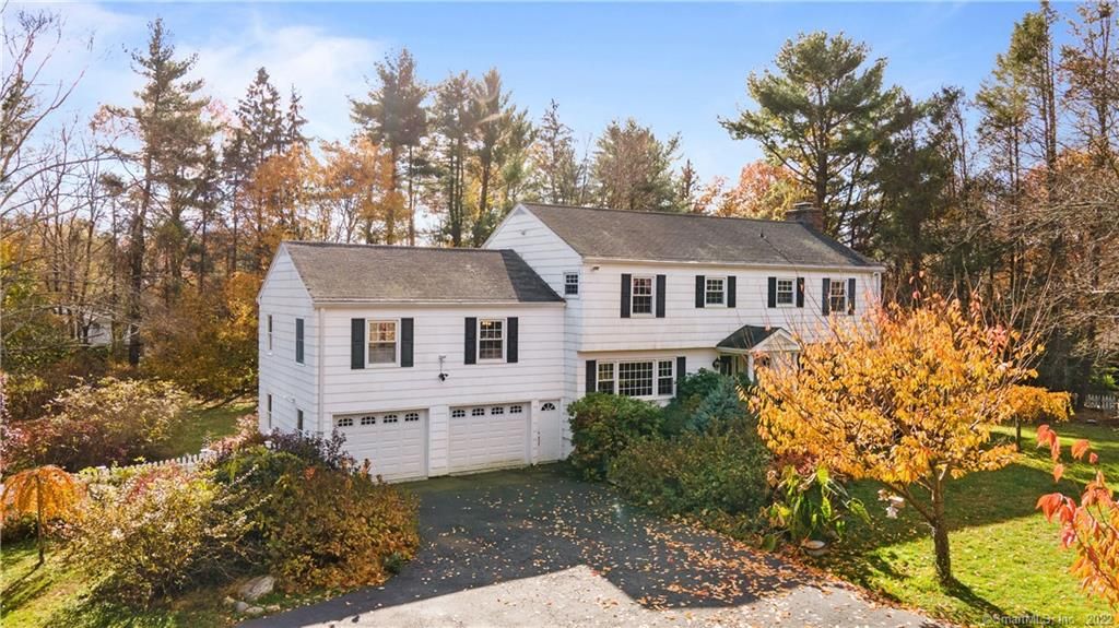 158 Skymeadow Dr, Stamford, CT 06903