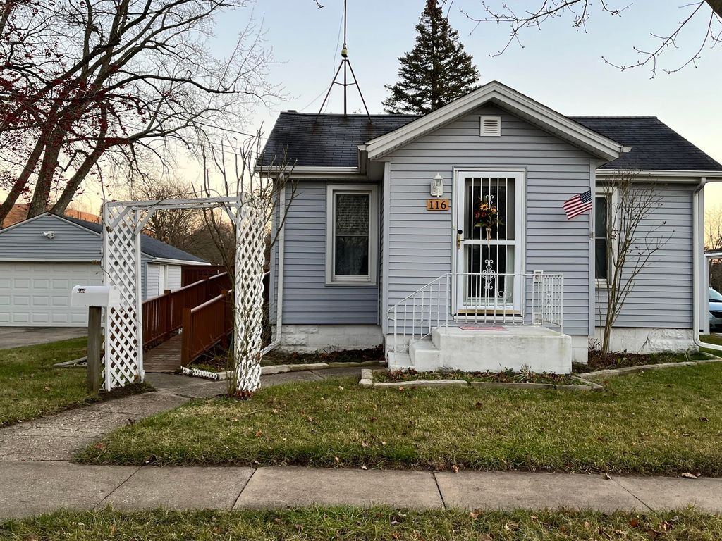 116 W Pearl St, Marshall, MI 49068