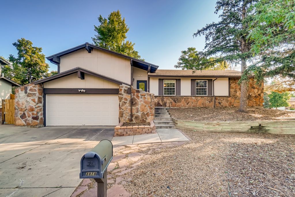 3818 S Helena Way, Aurora, CO 80013