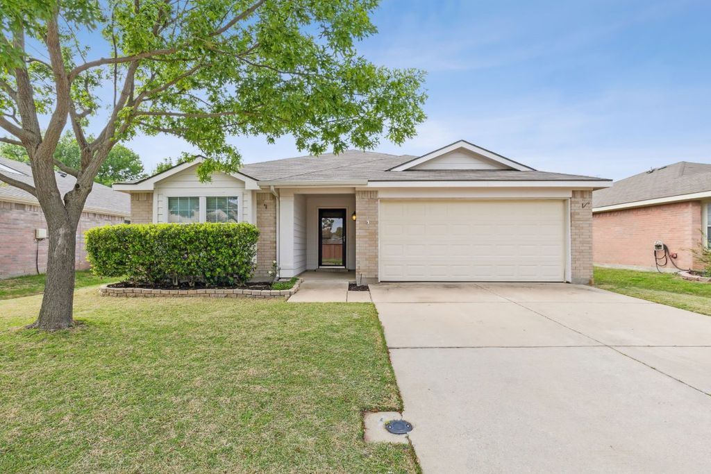 4144 Justin Dr, Fort Worth, TX 76244