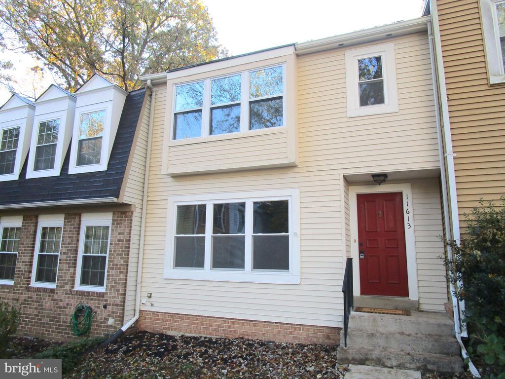 11613 Summer Oak Dr, Germantown, MD 20874