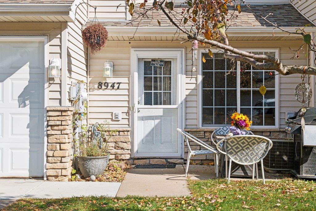 8947 Partridge Rd 30, Saint Bonifacius, MN 55375 Townhouse for Sale