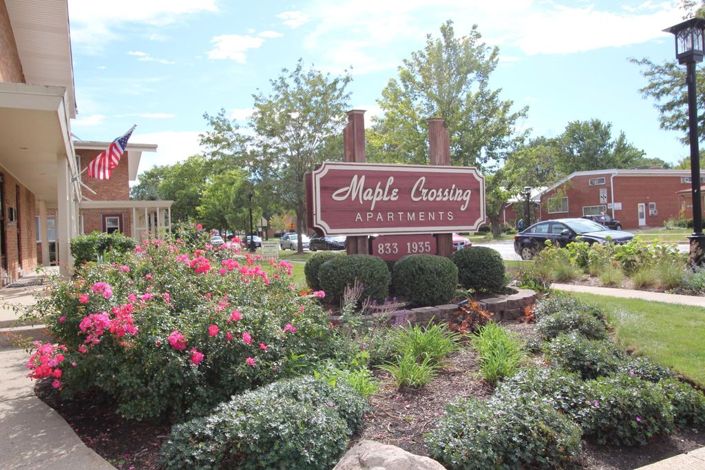 504 N Ardmore Ave #A, Villa Park, IL 60181