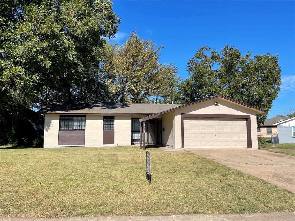 7923 Silverdale Dr, Dallas, TX 75232