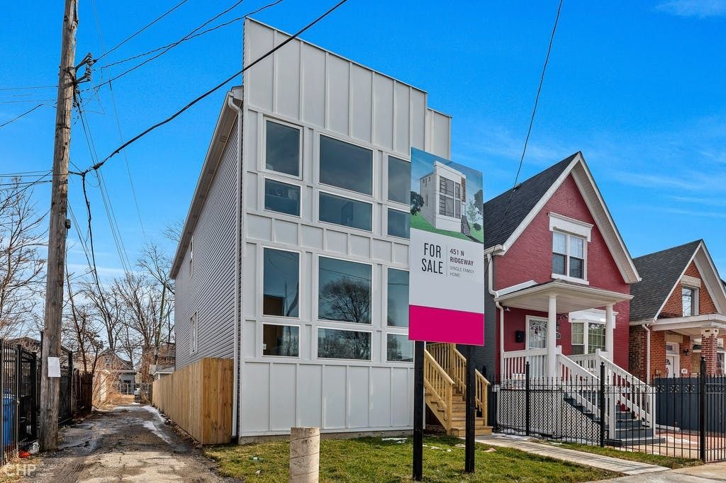 451 N Ridgeway Ave, Chicago, IL 60624