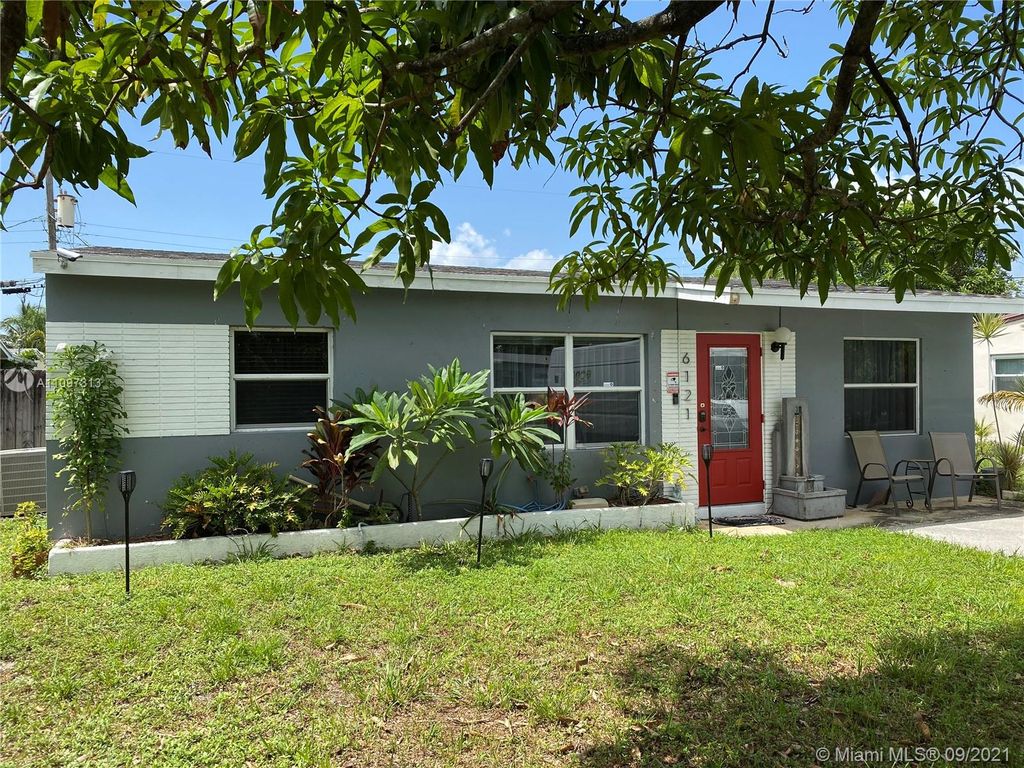6121 NE 3rd Ter, Oakland Park, FL 33334