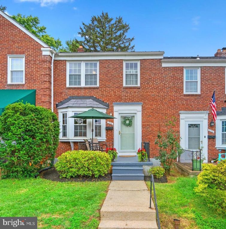 330 Small Ct, Baltimore, MD 21228