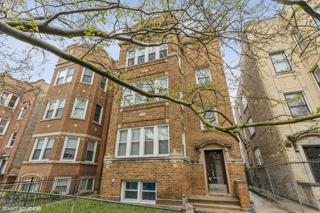 6239 N Claremont Ave #2, Chicago, IL 60659