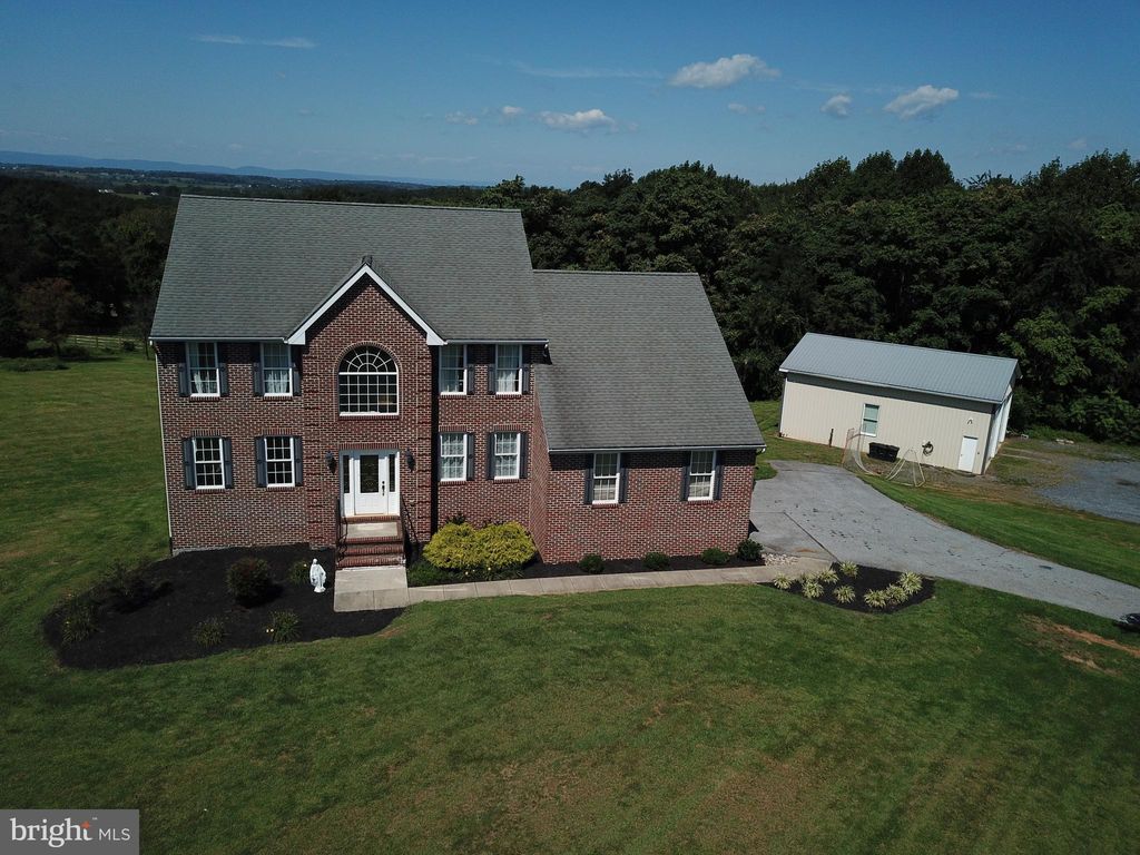 14760 Liberty Rd, Mount Airy, MD 21771