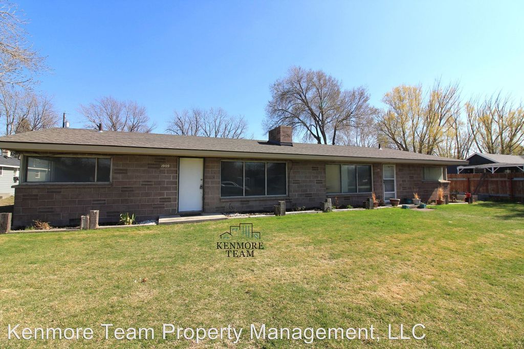 1909 S Beech St, Kennewick, WA 99337
