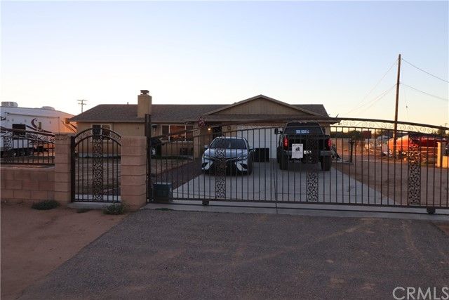 13420 Pauhaska Rd, Apple Valley, CA 92308