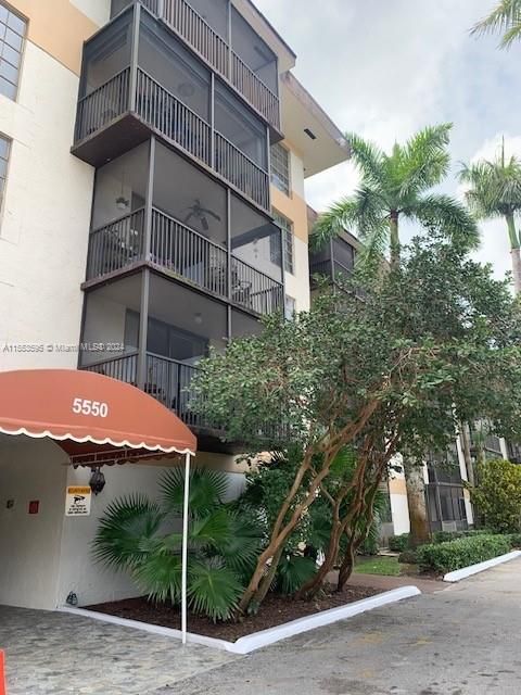 5550 NW 44th St #404B, Fort Lauderdale, FL 33319
