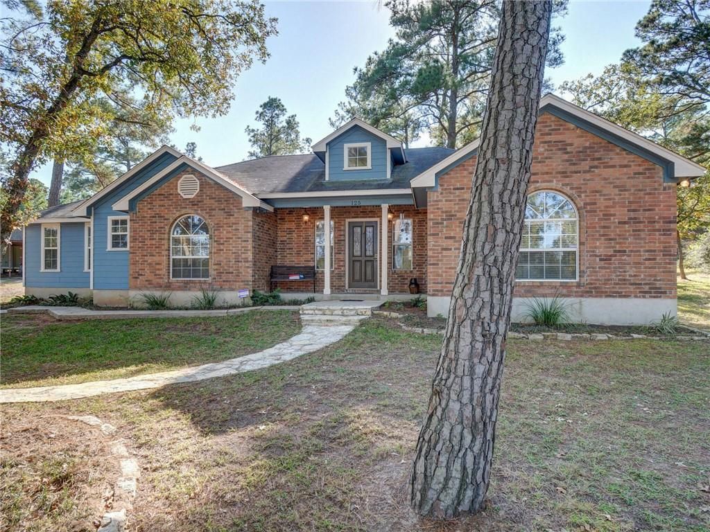 125 Kaena Ln, Bastrop, TX 78602