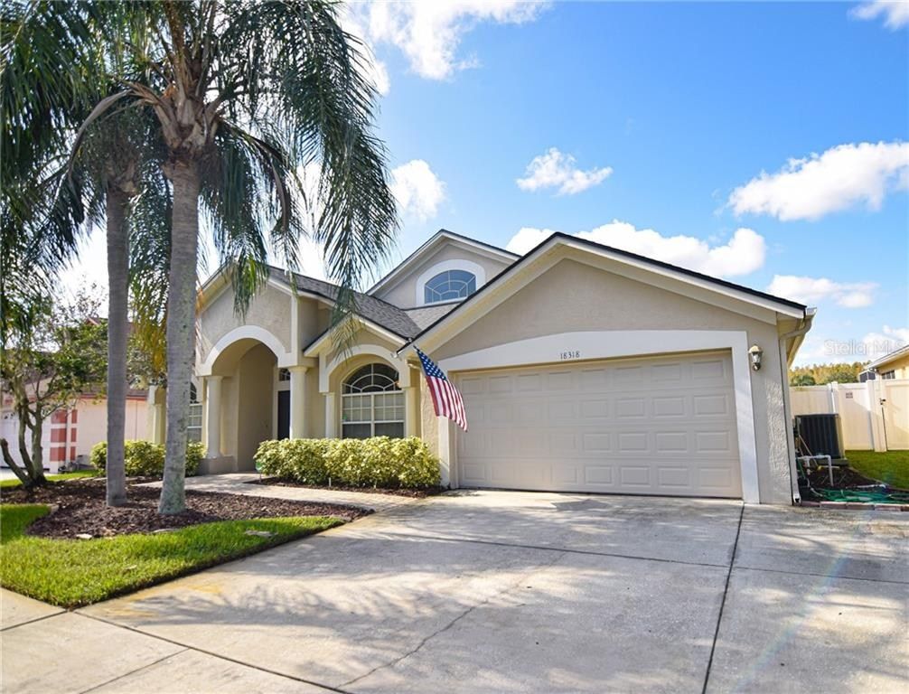 18318 Oriole St, Lutz, FL 33558