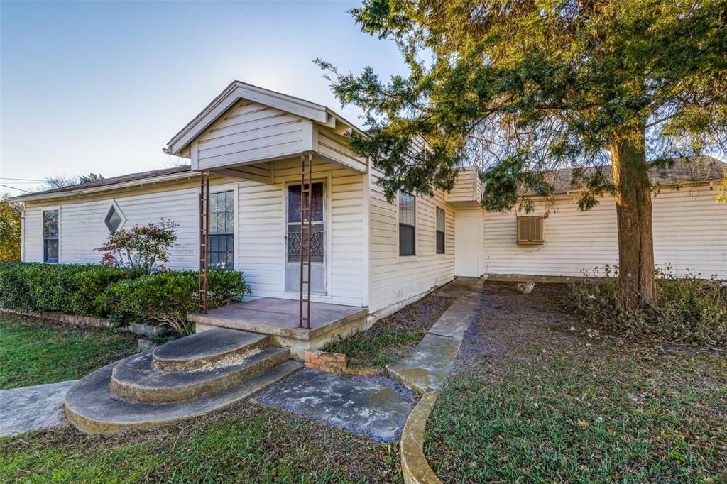 438 Embrey Dr, Dallas, TX 75232