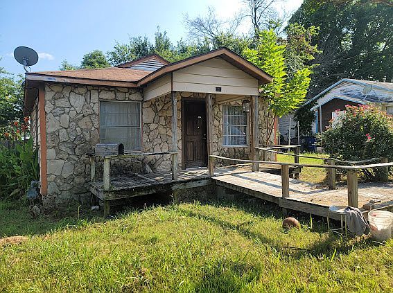 538 W 6th St, Lancaster, TX 75146