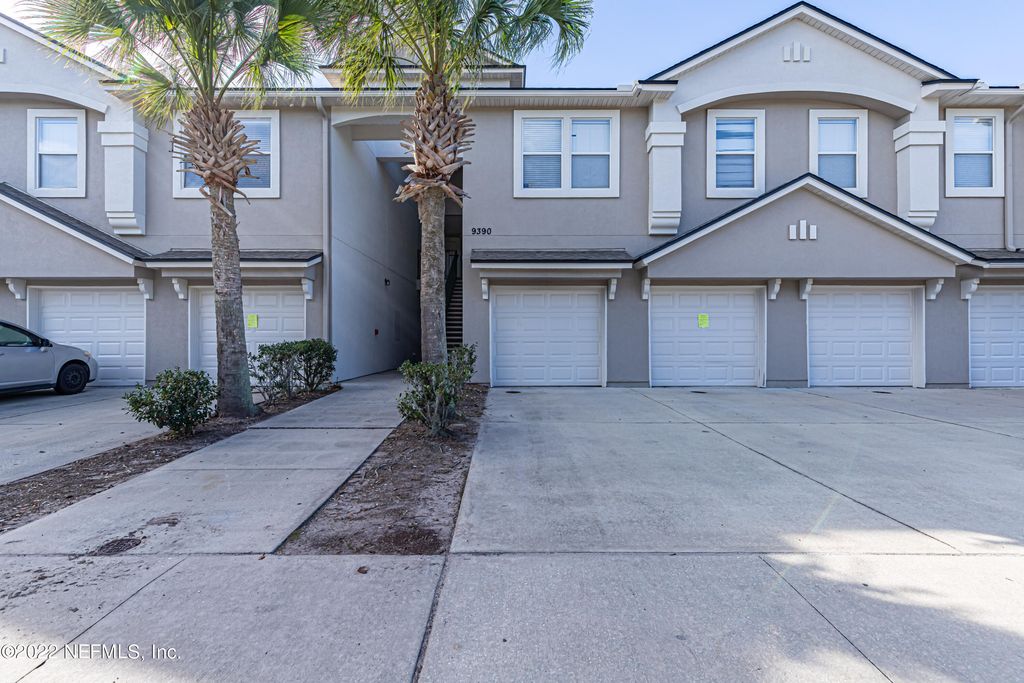 9390 UNDERWING Way UNIT 8, Jacksonville, FL 32257