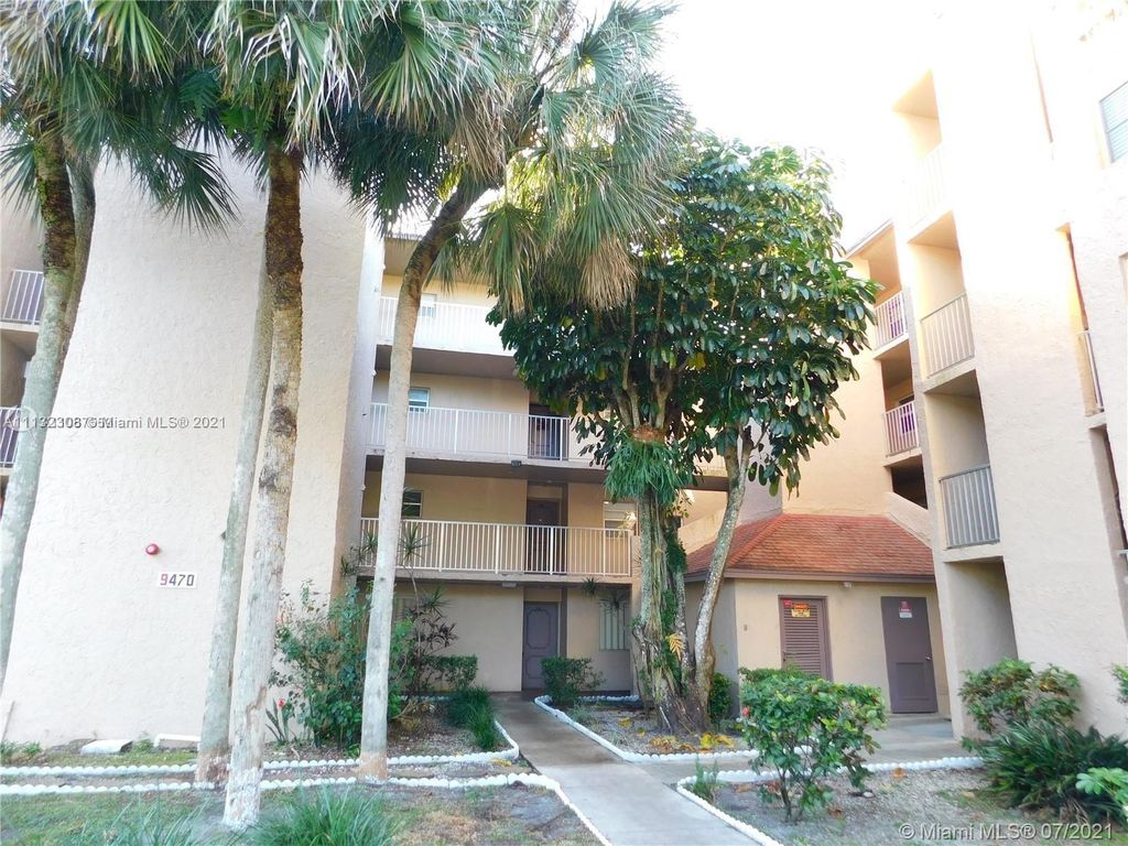 9470 Live Oak Pl #109, Davie, FL 33324