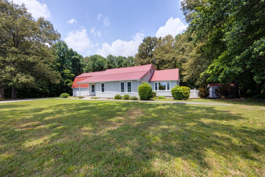 1978 B G Fort Rd, Cedar Hill, TN 37032 Trulia