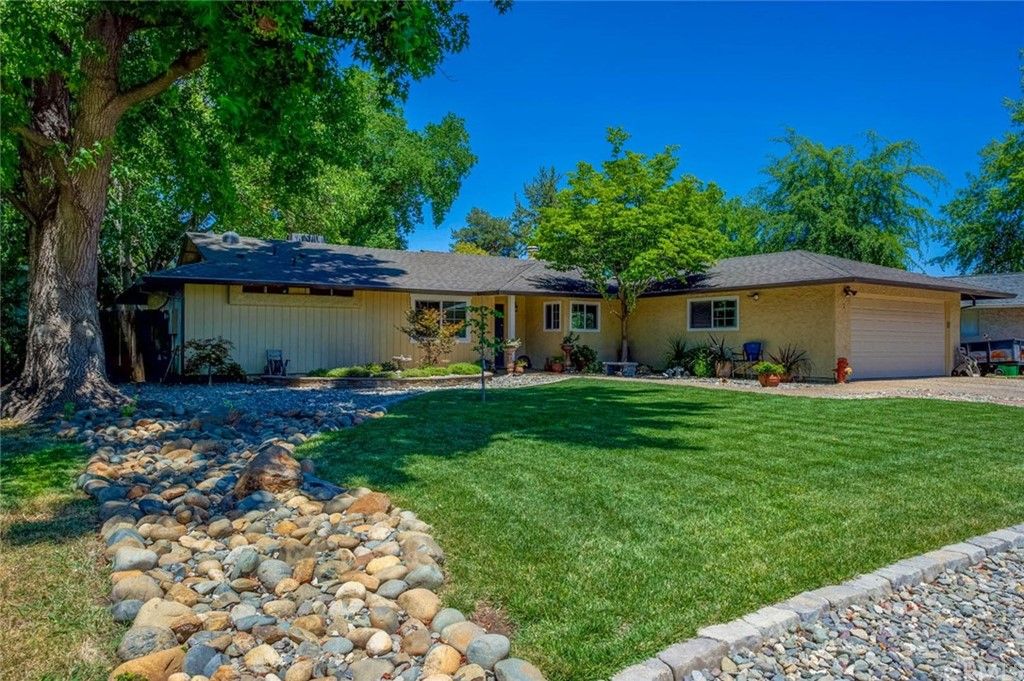 2 Woodminster Ct, Chico, CA 95926