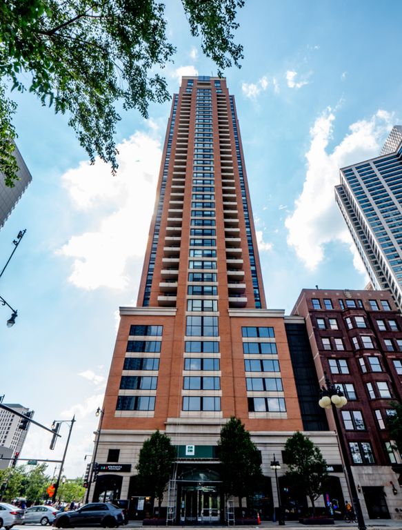 1160 S Michigan Ave #3302, Chicago, IL 60605