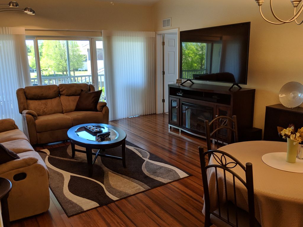 6408 Bay Cedar Ln, Bradenton, FL 34203