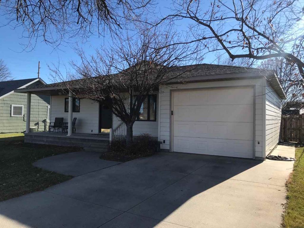 817 13th St, Gothenburg, NE 69138 Trulia