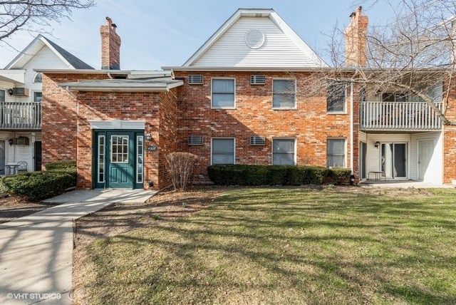 4308 W Shamrock Ln #1C, Mchenry, IL 60050