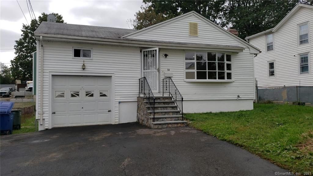 84 Velvet St, Bridgeport, CT 06610