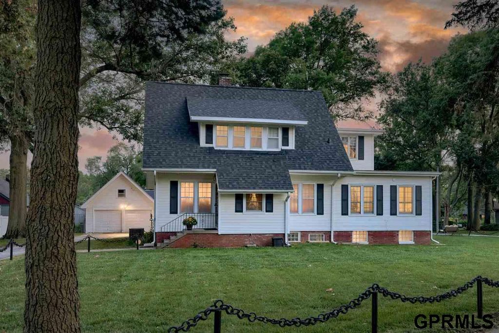 8001 Keystone Dr, Omaha, NE 68134 See Estimated Value