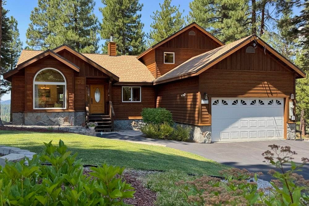 10318 Eton Pl, Truckee, CA 96161
