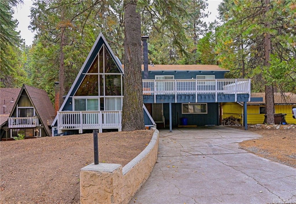 31389 Firwood Dr, Running Springs, CA 92382