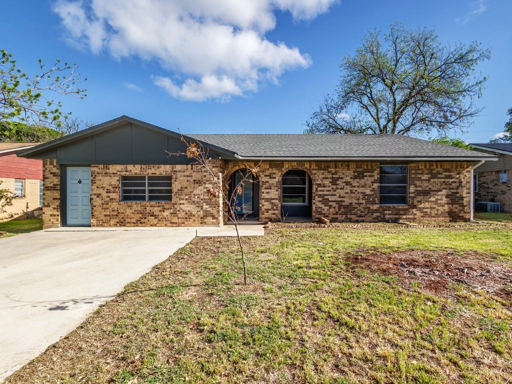 3505 Surrey Ln, Brownwood, TX 76801 SingleFamily Home for Sale MLS