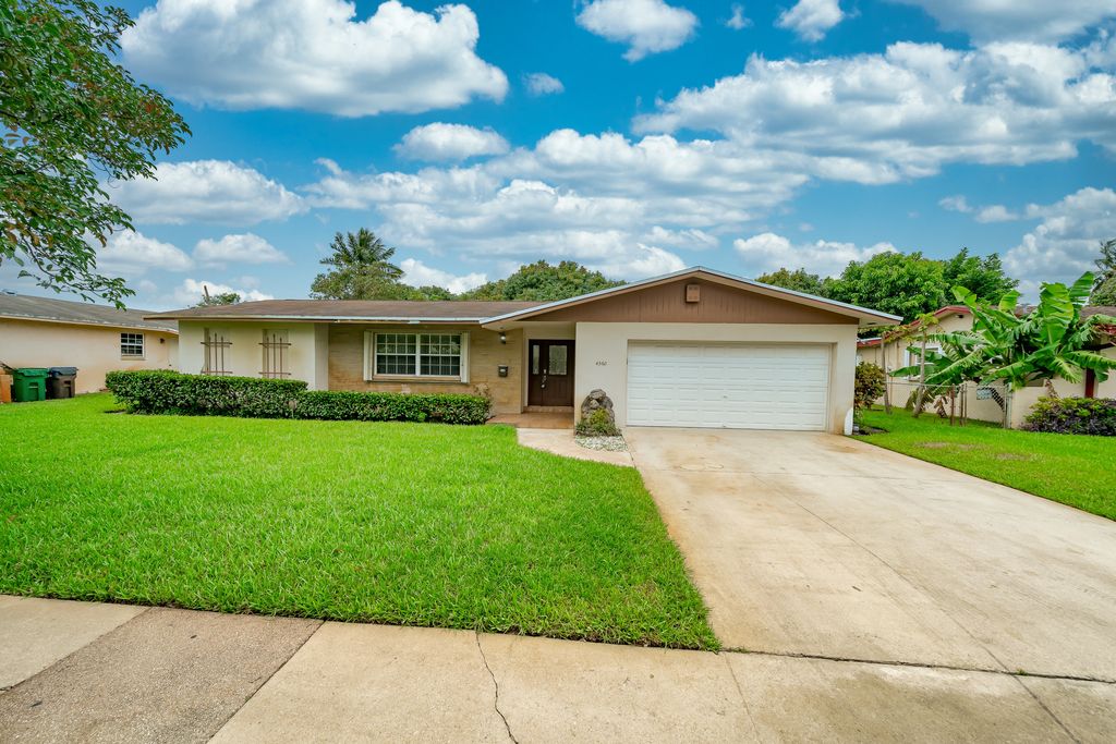 4360 NW 16th St, Lauderhill, FL 33313