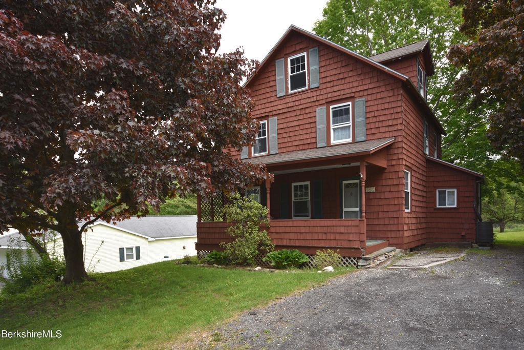 405 Fairview St, Lee, MA 01238